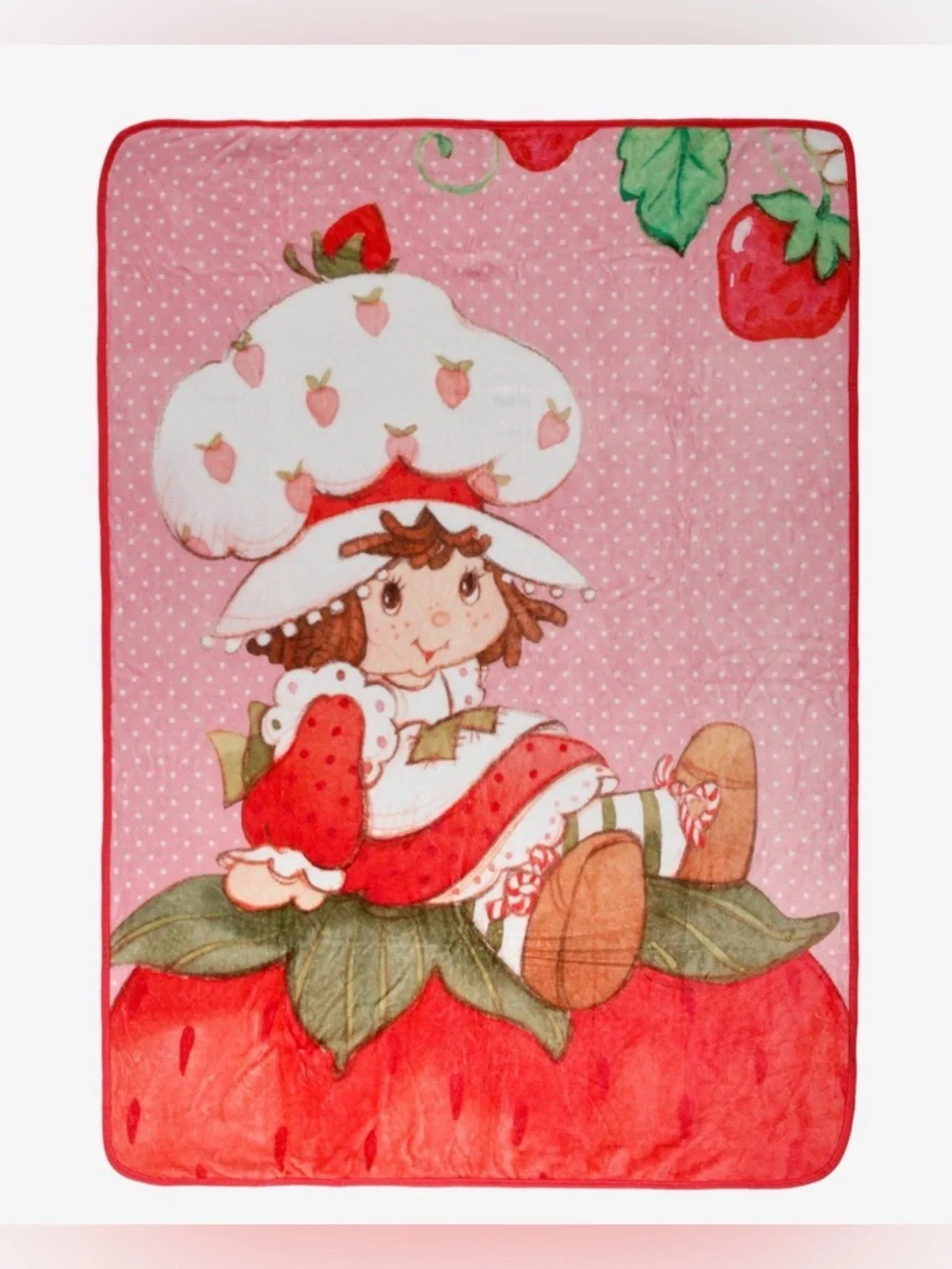 Strawberry Shortcake Patch Plush Graphic Throw Blanket - New